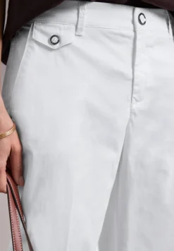 Chino im Casual Fit in softer Qualität