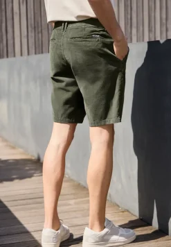 Chino Shorts im Regular Fit aus Cord
