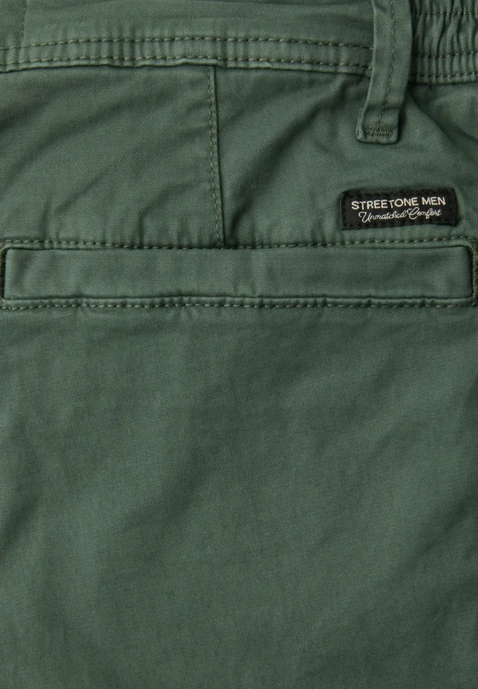 Chino Shorts im Regular Fit mit Flexbund