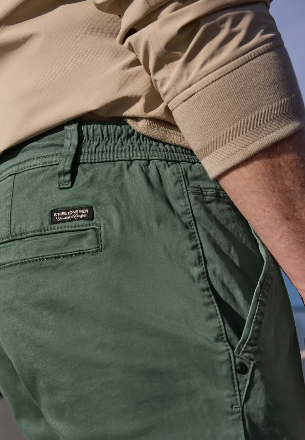 Chino Shorts im Regular Fit mit Flexbund