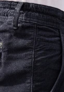 Chino Shorts im Regular Fit aus Cord