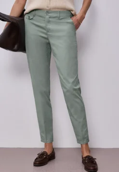 Chino im Casual Fit in softer Qualität