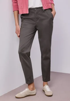 Chino im Casual Fit in softer Qualität