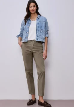 Chino im Casual Fit in softer Qualität