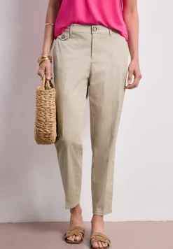 Chino im Casual Fit in softer Qualität