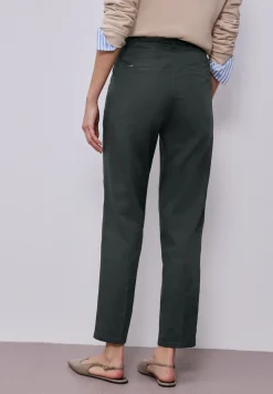 Chino im Casual Fit in softer Qualität
