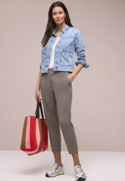 Chino im Casual Fit in softer Qualität