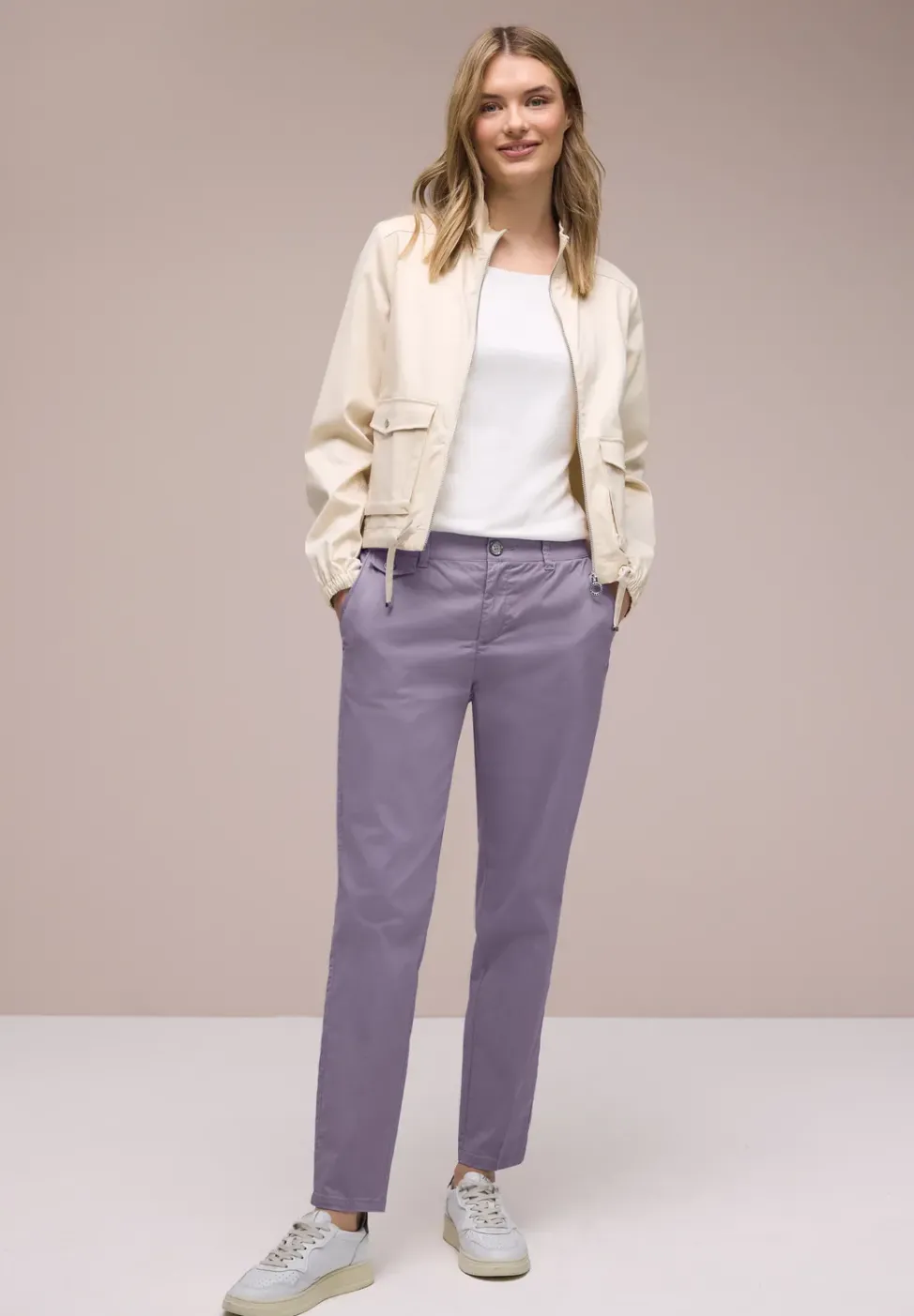 Chino im Casual Fit in softer Qualität