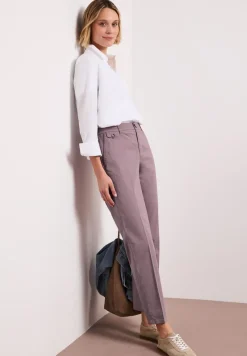 Chino im Casual Fit in softer Qualität