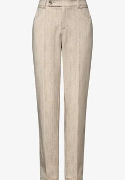 Chino mit Knopfdetail