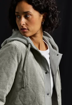 Cord Steppjacke mit Kapuze