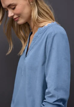 Cordbluse mit Rüschen