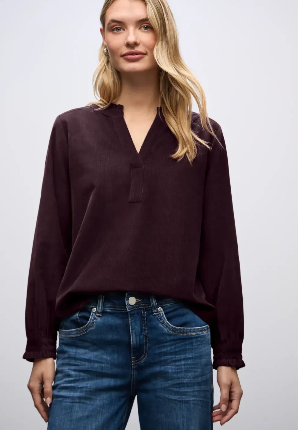 Cordbluse mit Rüschen