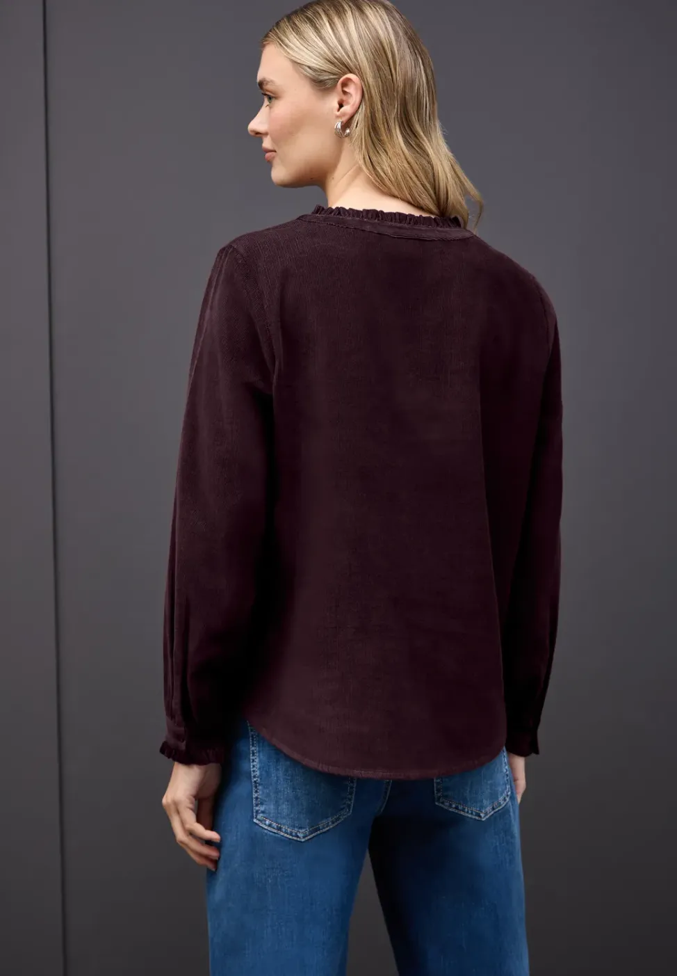 Cordbluse mit Rüschen