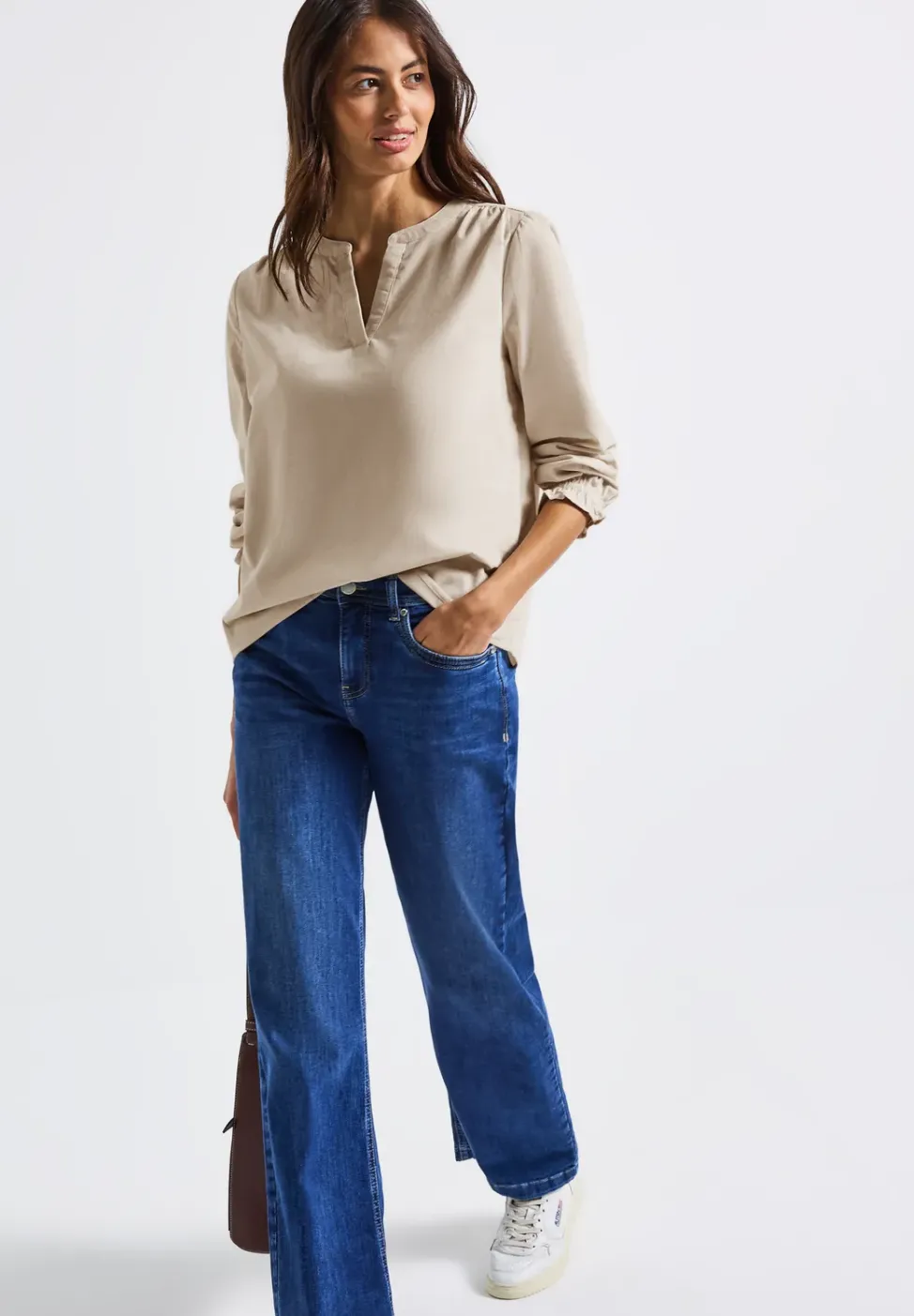 Cordbluse mit Rüschendetails
