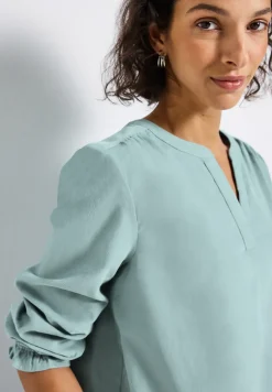 Cordbluse mit Rüschendetails