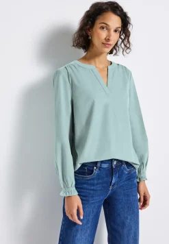 Cordbluse mit Rüschendetails