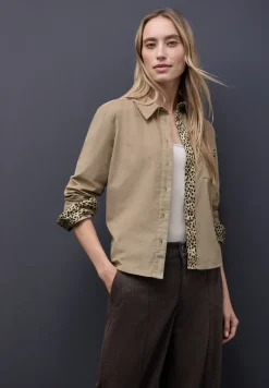 Cordbluse mit Tapedetails