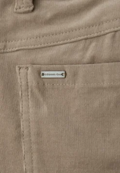 Cordhose im Casual Fit