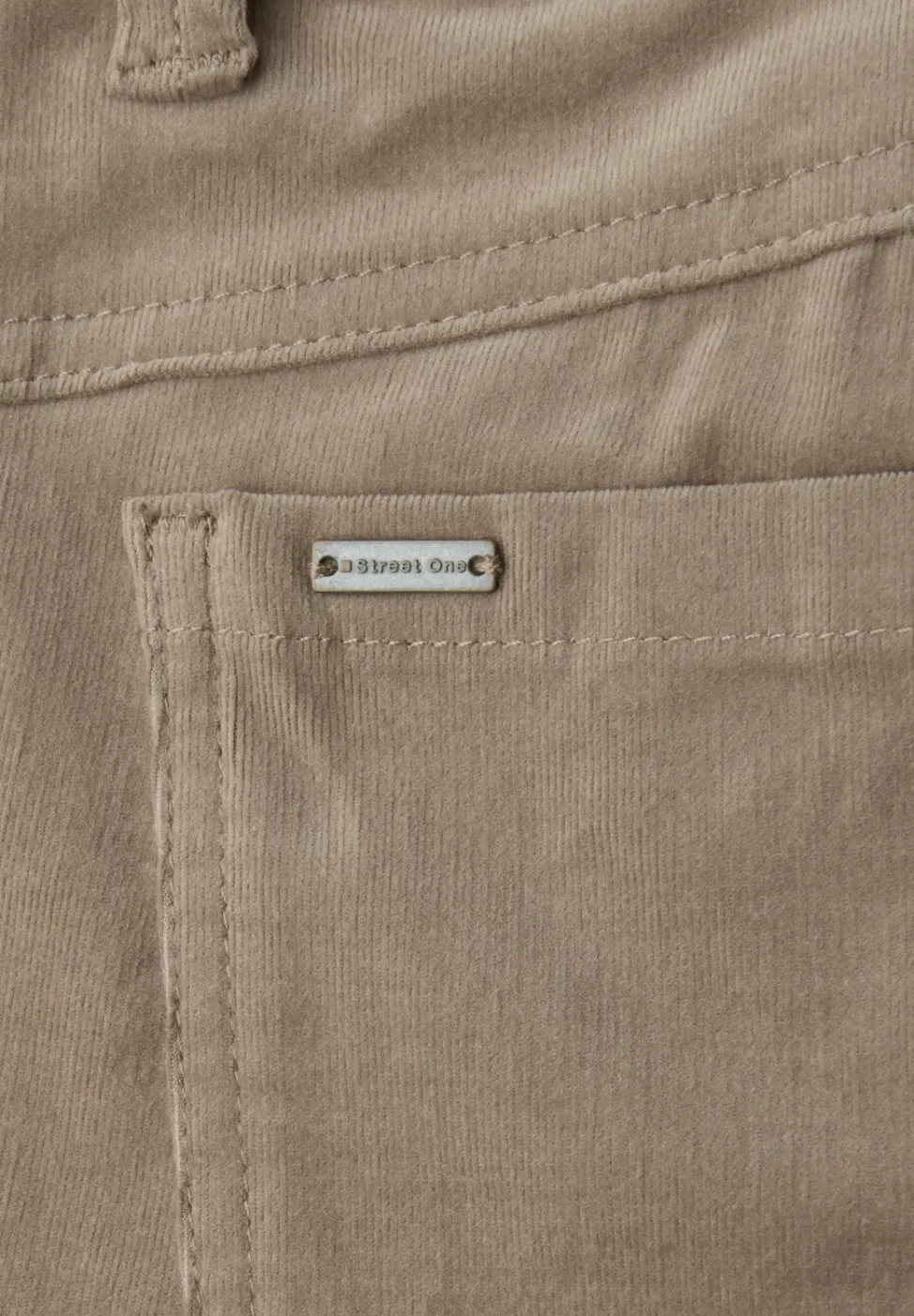 Cordhose im Casual Fit