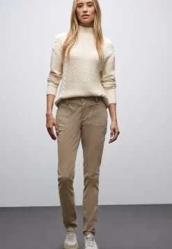 Cordhose im Casual Fit