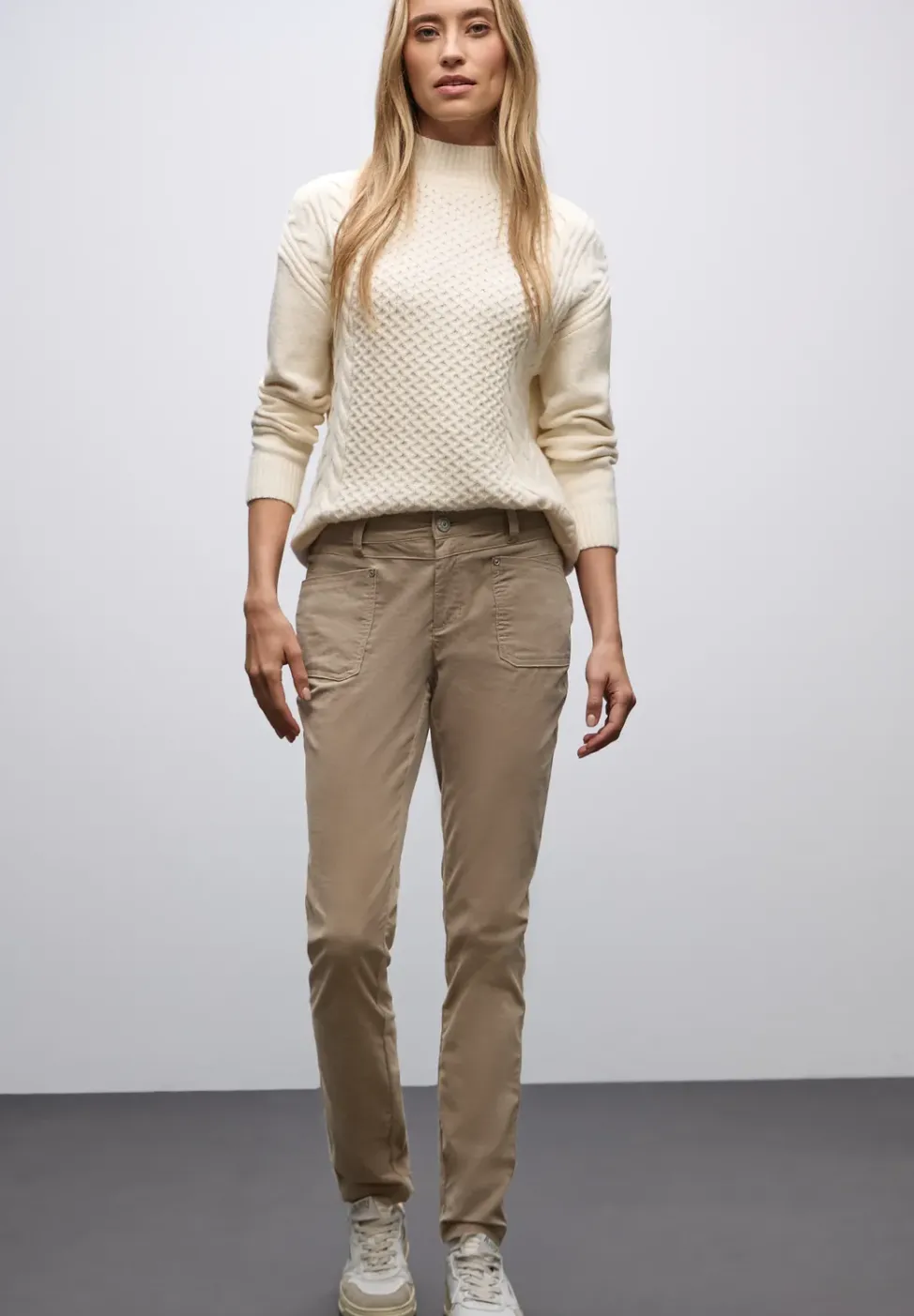 Cordhose im Casual Fit