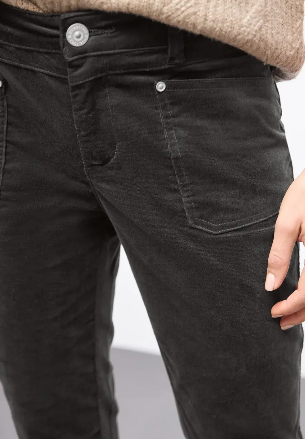 Cordhose im Casual Fit