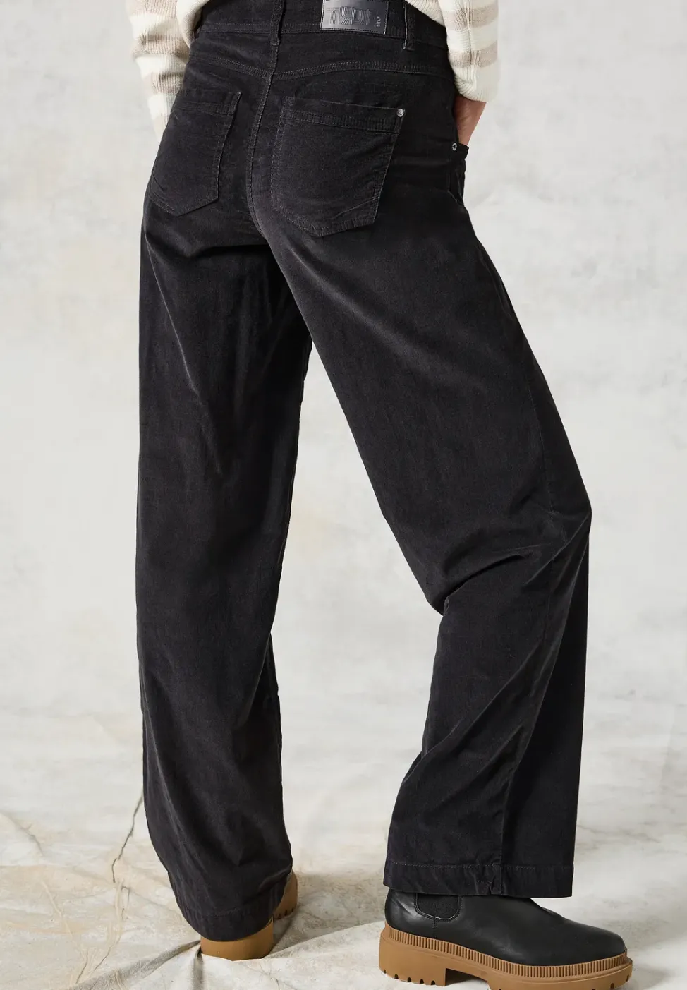 Cordhose im Loose Fit