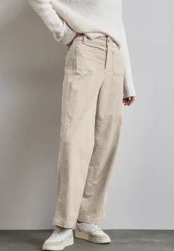 Cordhose im Casual Fit