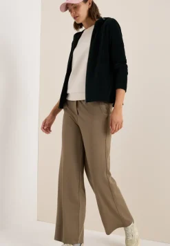 Cordjacke mit Kapuze