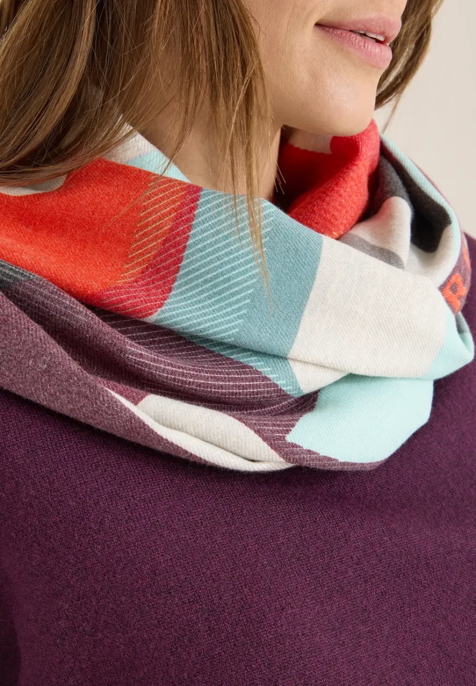 Cosy Loopschal mit Print