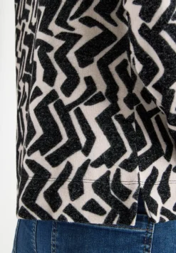 Cosy Shirt mit Grafikmuster