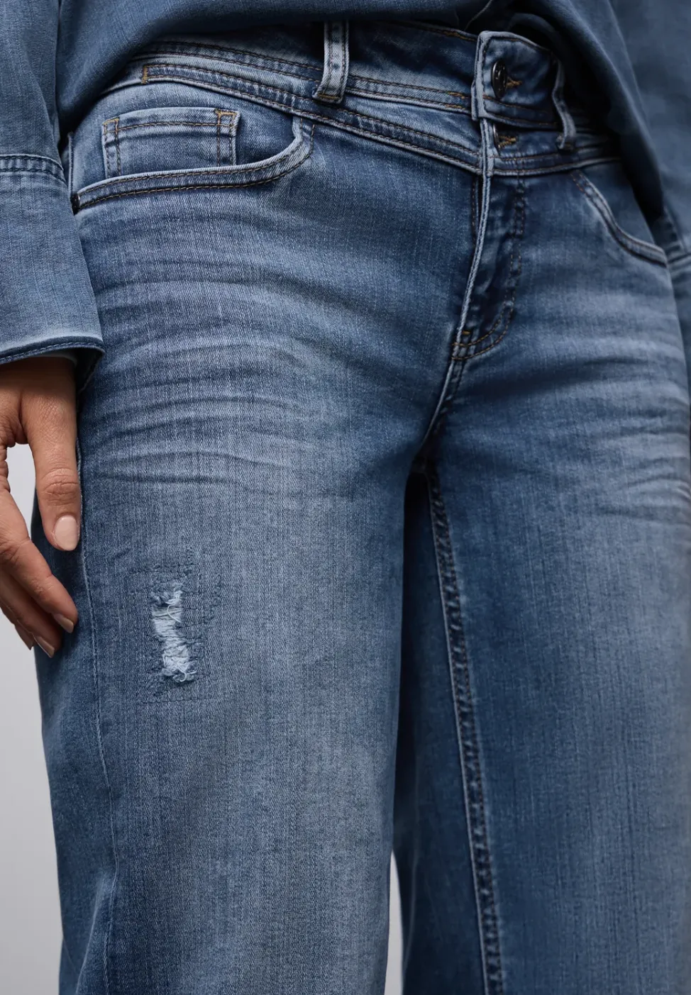 Destroyed Look Jeans