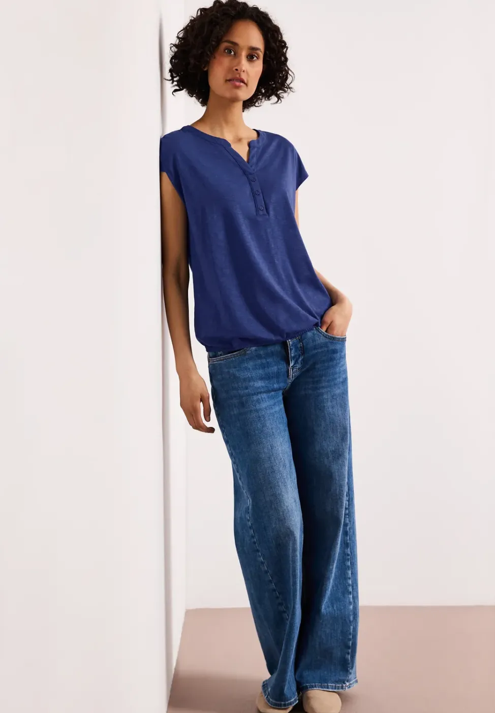 Dropped Shoulder Shirt mit Split Neck