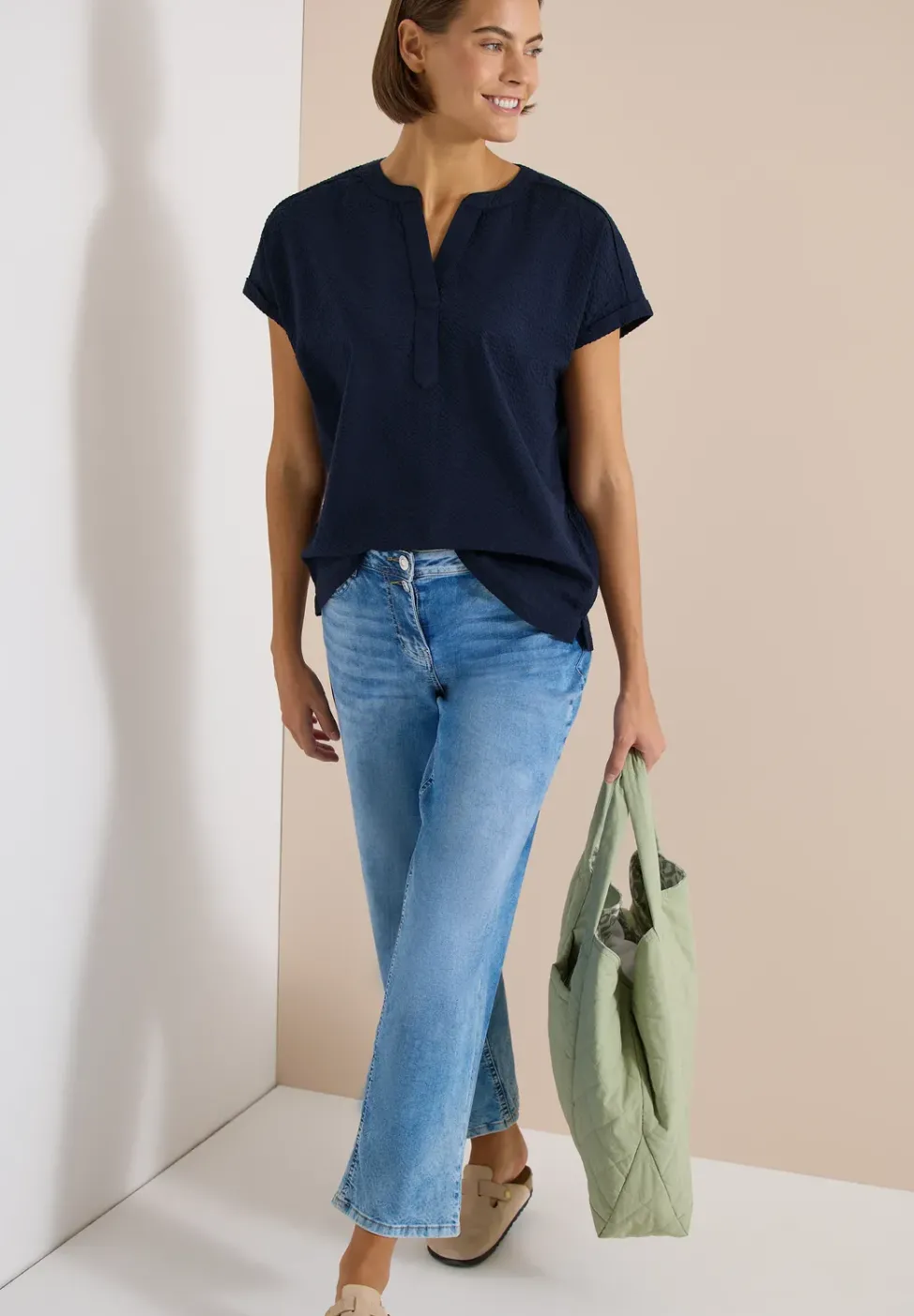Dropped Shoulder Bluse in Seersuckerqualität