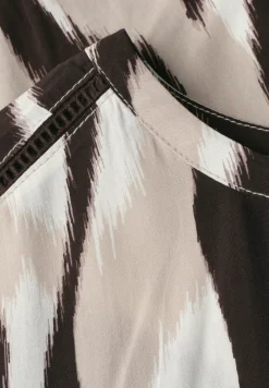 Dropped Shoulder Bluse mit Tapedetails