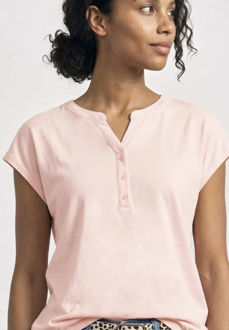 Dropped Shoulder Shirt mit Split Neck