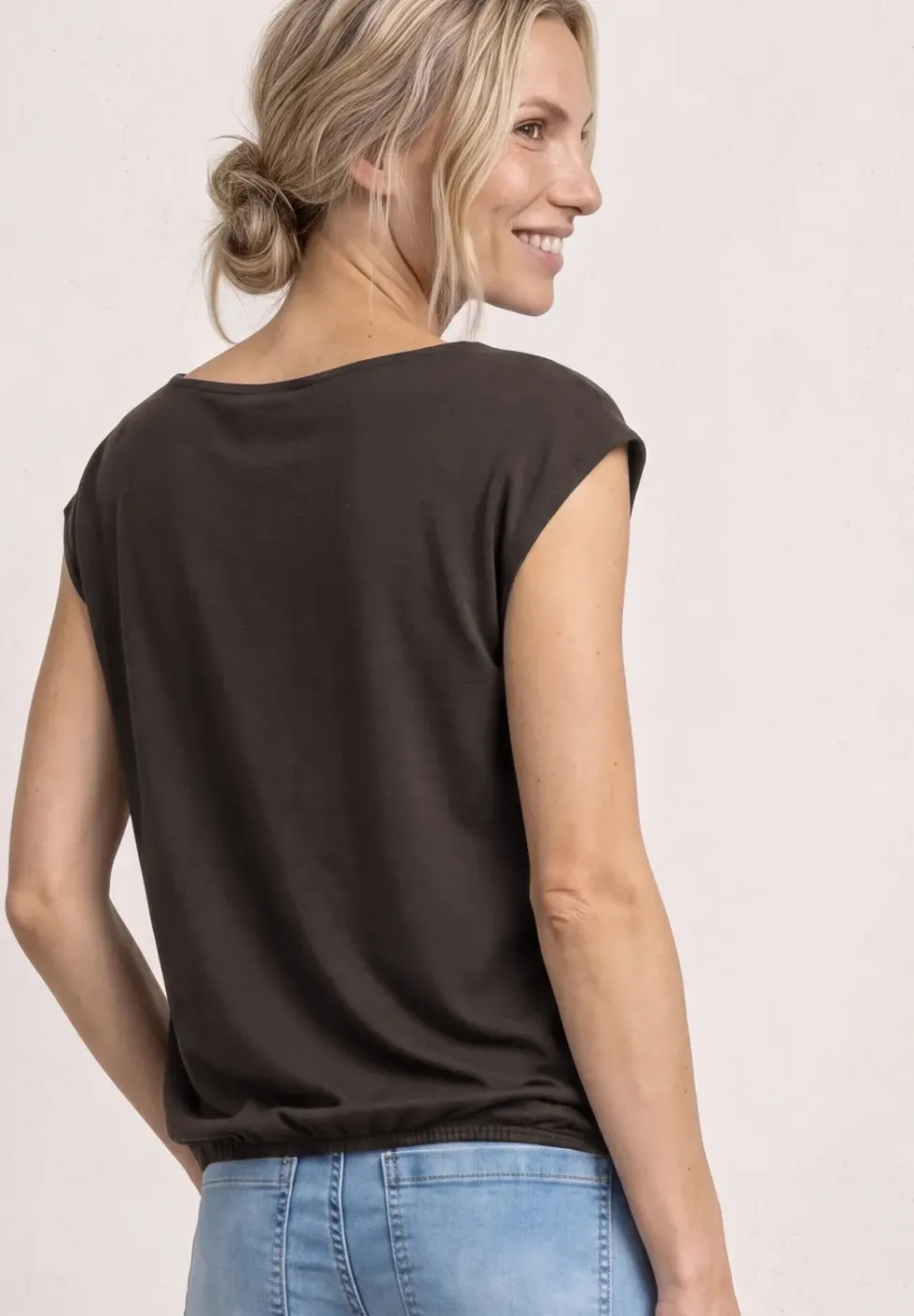 Dropped Shoulder Shirt mit U-Boot-Ausschnitt