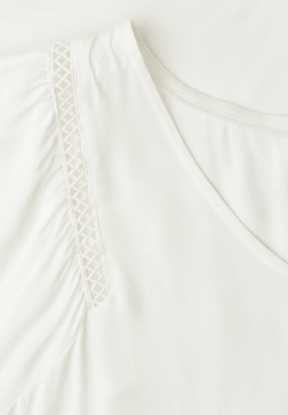 Dropped Shoulder Shirt mit V-Neck