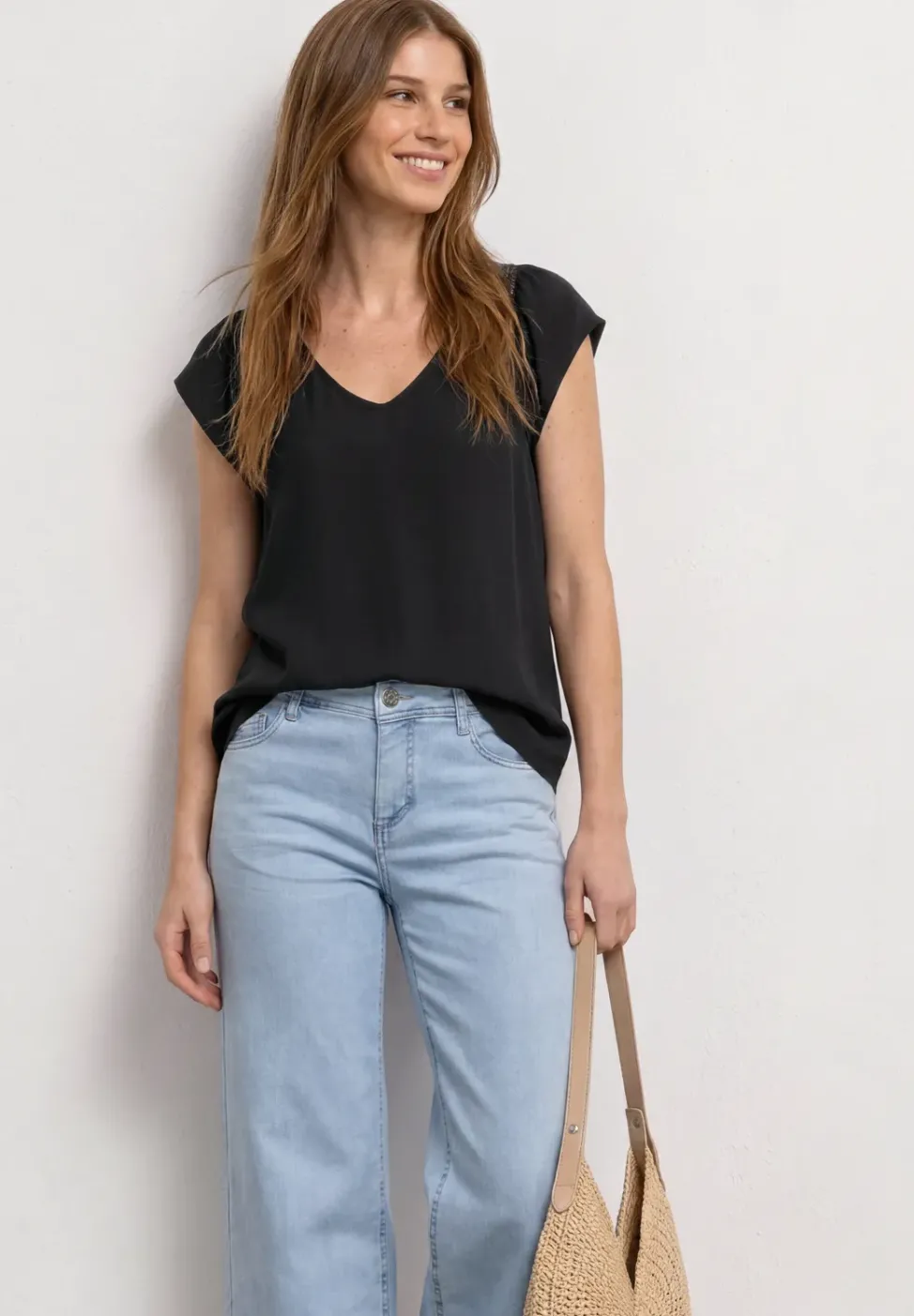 Dropped Shoulder Shirt mit V-Neck