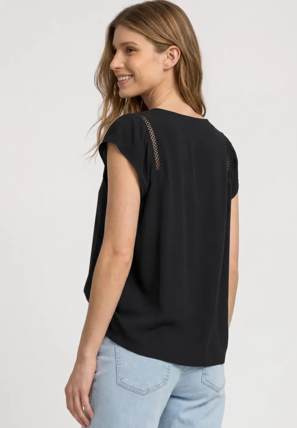 Dropped Shoulder Shirt mit V-Neck