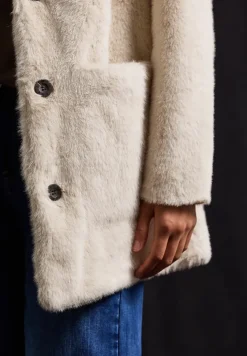 Fake Fur Mantel