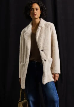 Fake Fur Mantel