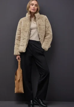 Fake Fur Steppjacke
