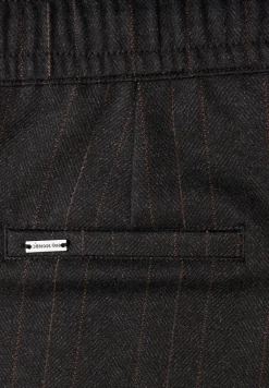 Fishbone Jacquard Hose