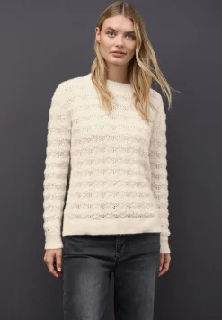 Flauschiger Strukturpullover