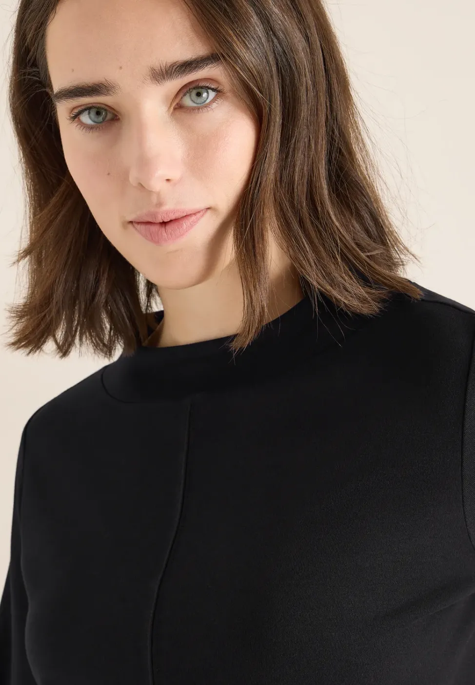 Funnelneck Shirt in Unifarbe