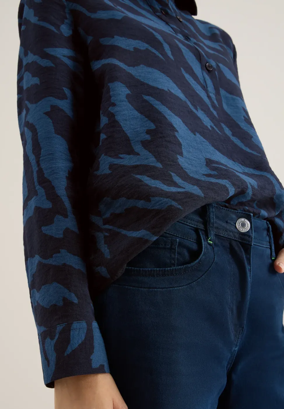 Gemusterte Bluse