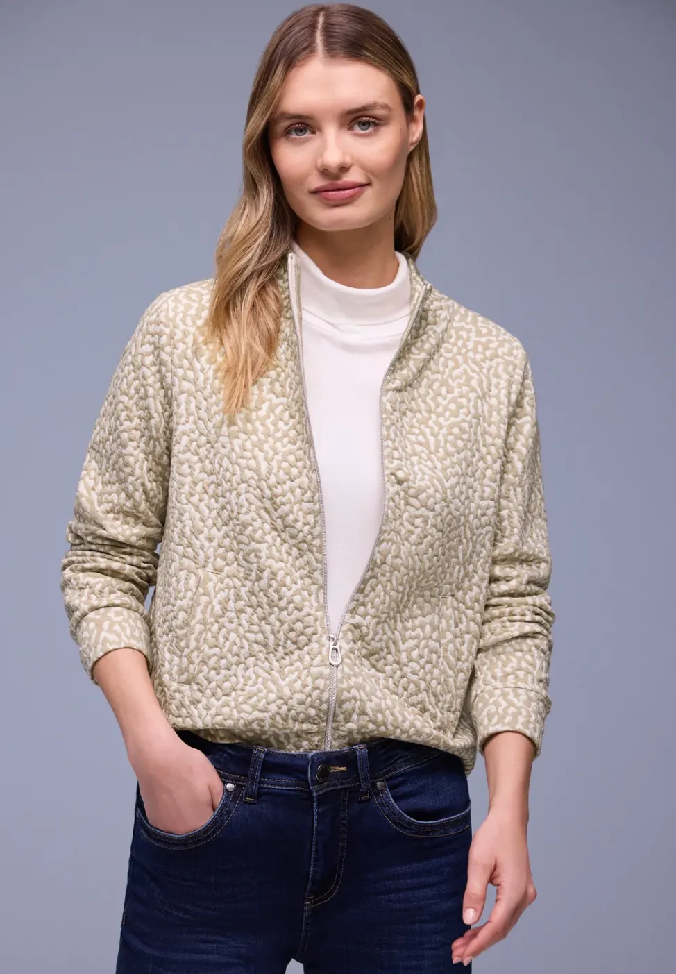 Gemusterte Jacke