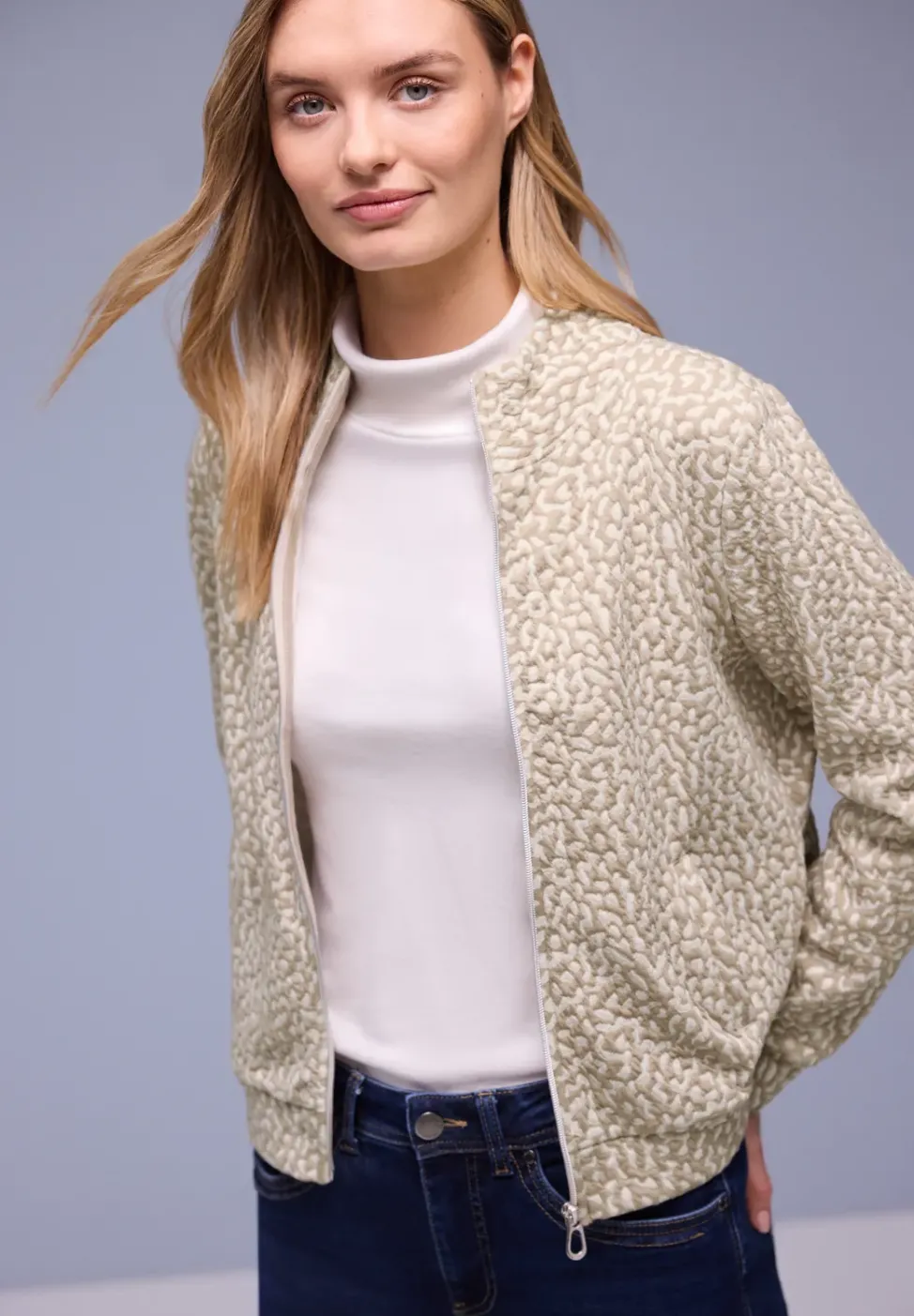 Gemusterte Jacke